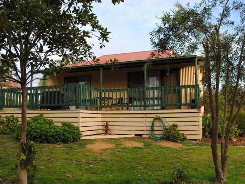 Lakes Entrance Country Cottages エクステリア 写真