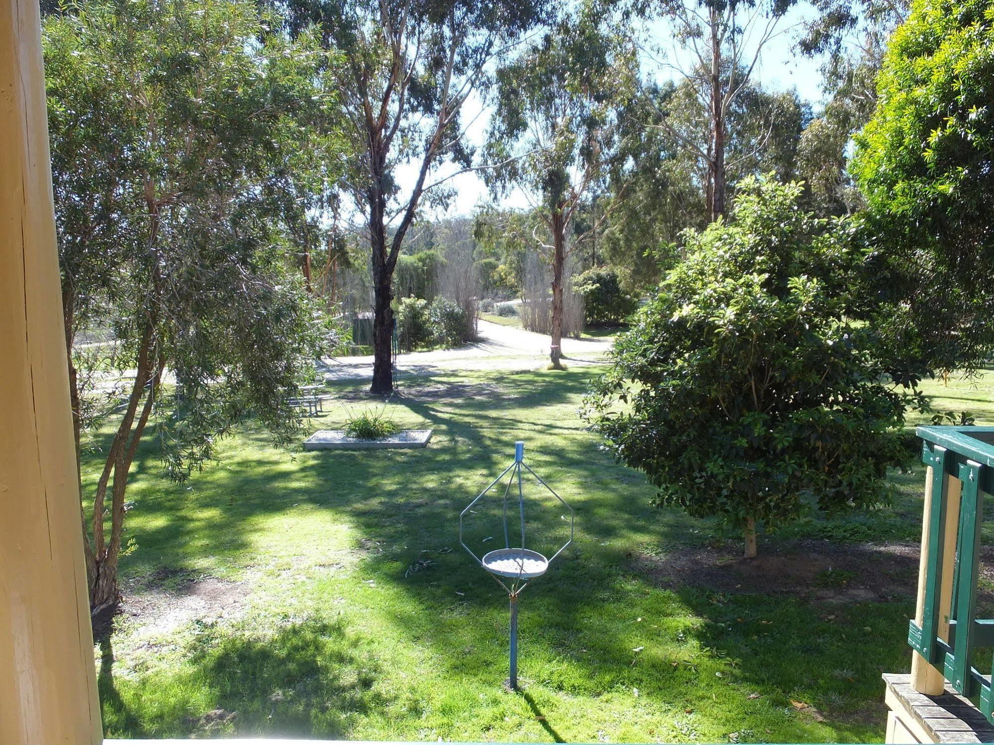 Lakes Entrance Country Cottages エクステリア 写真